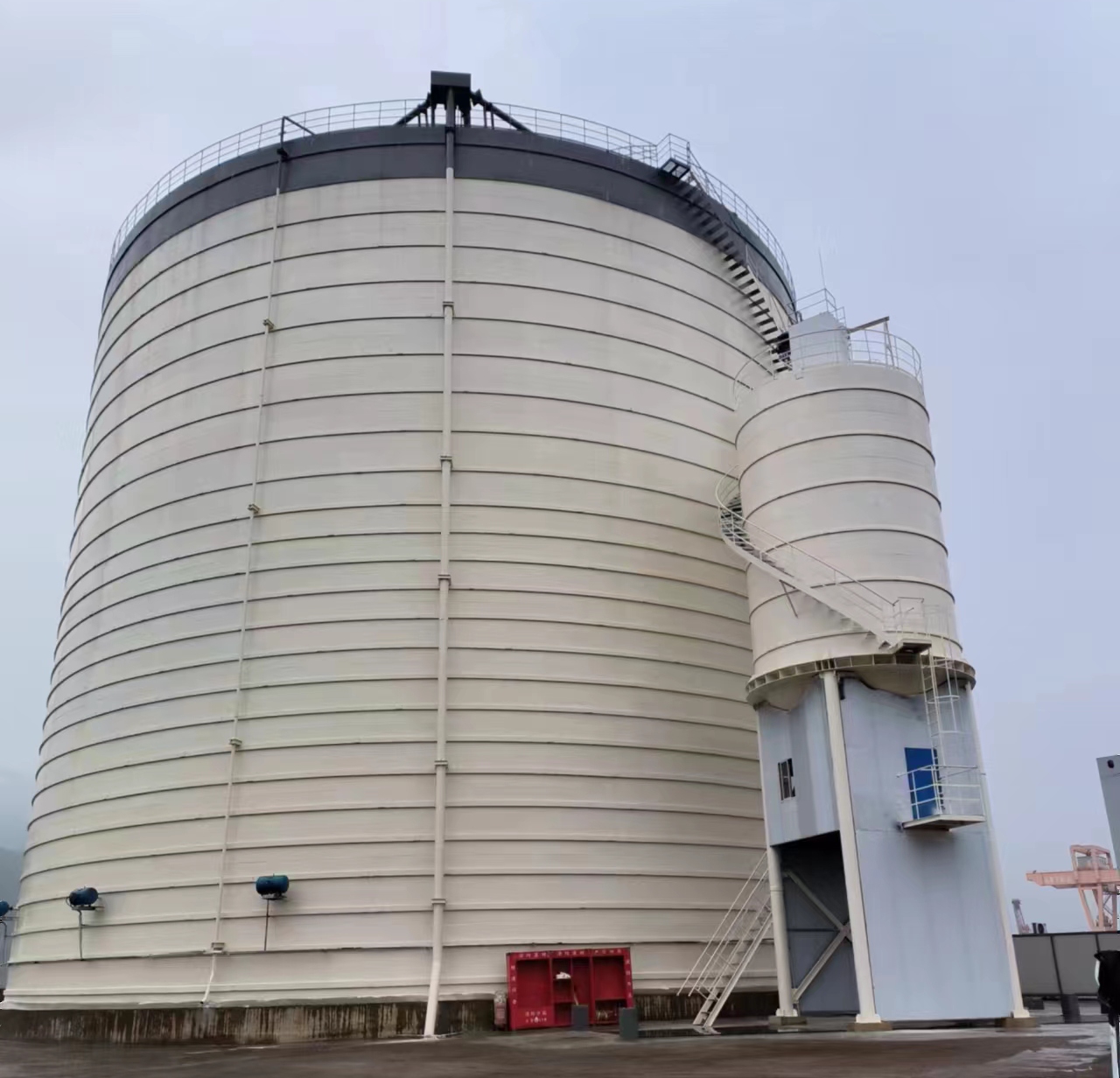 西峰10万吨水泥钢板库